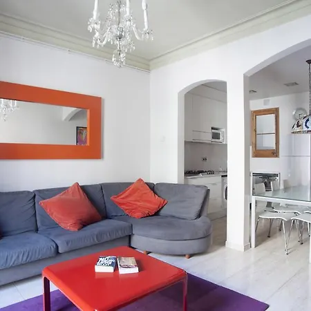 Aparteasy - Authentic Family Apartment-3
